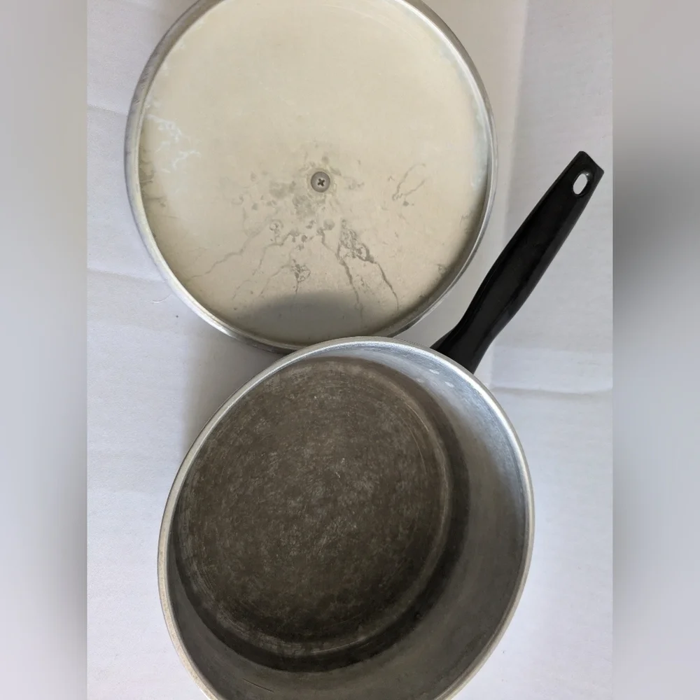 Vintage Wear-Ever 2 Quart Pan/Pot With Lid